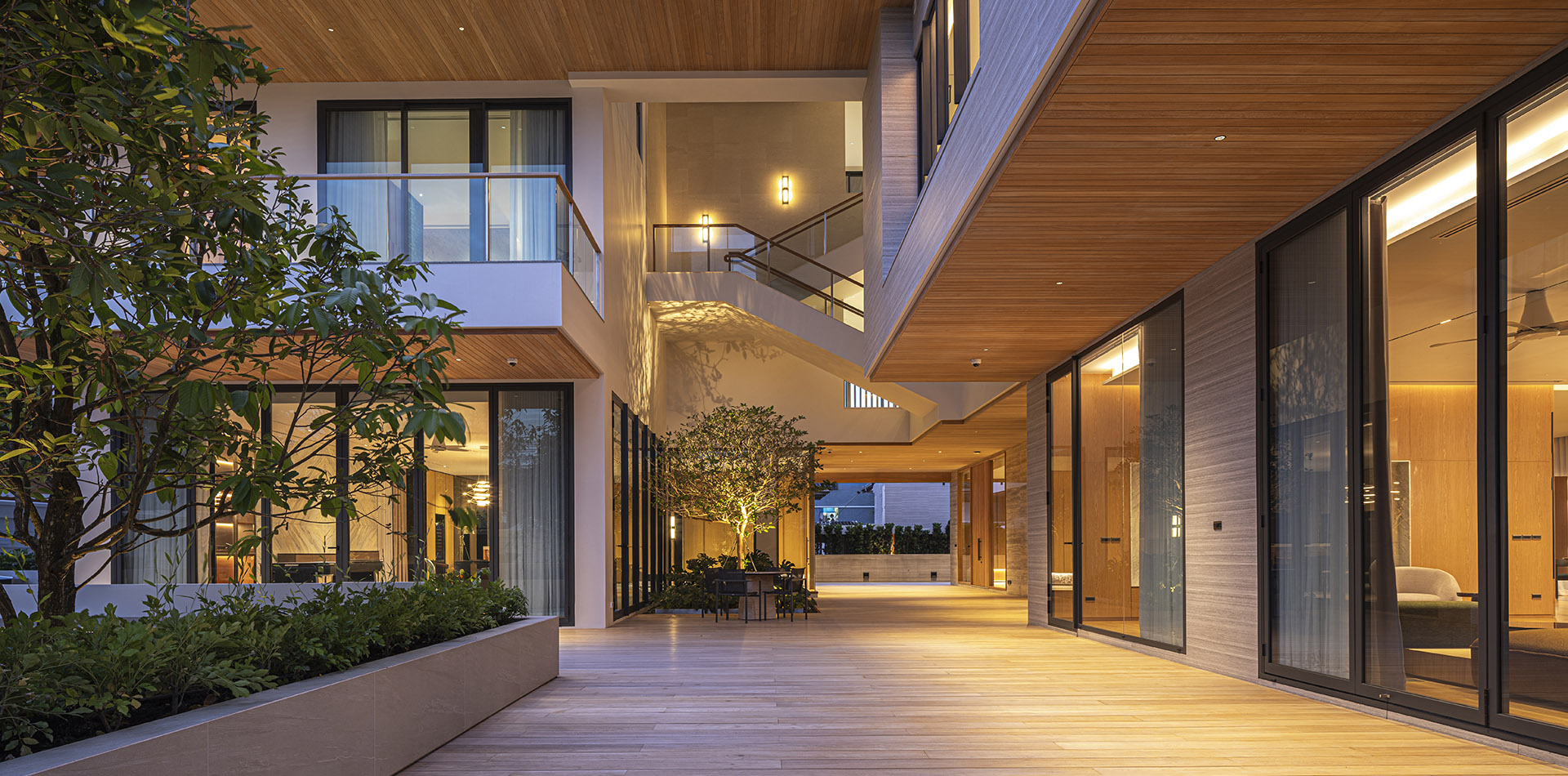 Modern sustainable courtyard house